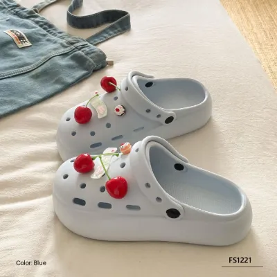 Satin Hug Women’s Slippers